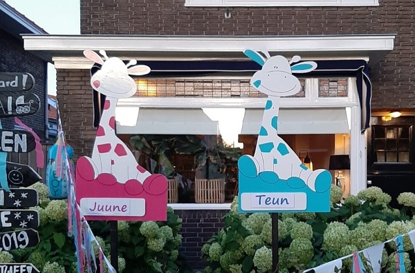 geboortebord in de tuin Hengelo